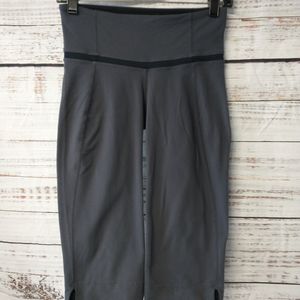 Lululemon capris size 4.    H